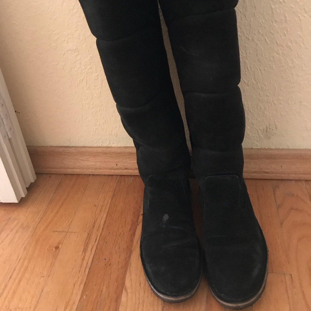 Black suede  knee high Samantha ugg boots.